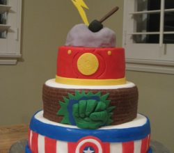 Avengers Birthday Cakes and Cupcakes