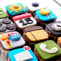 iPhone, iPod, Blackberry, Android Birthday Cakes and Cupcakes